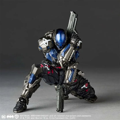 Batman: Arkham Knight Amazing Yamaguchi Revoltech Arkham Knight (Ver. 1.5)
