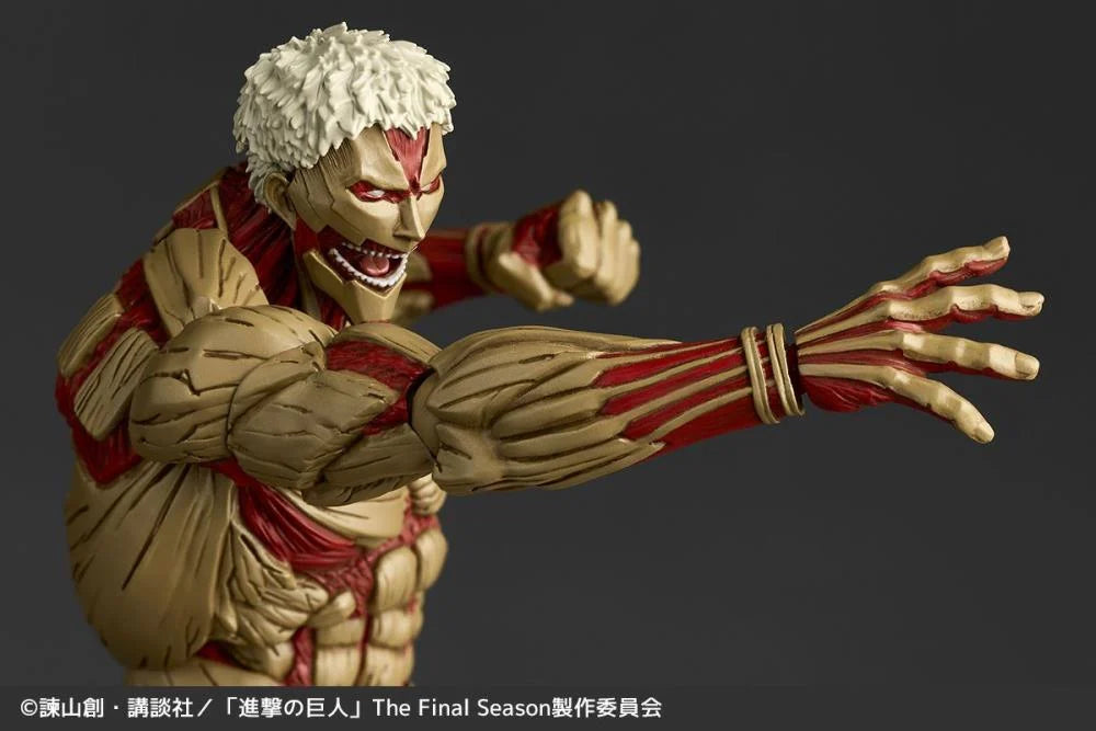 Attack on Titan Amazing Yamaguchi Revoltech NR069 Armored Titan (Reiner Braun) Action Figure Reissue