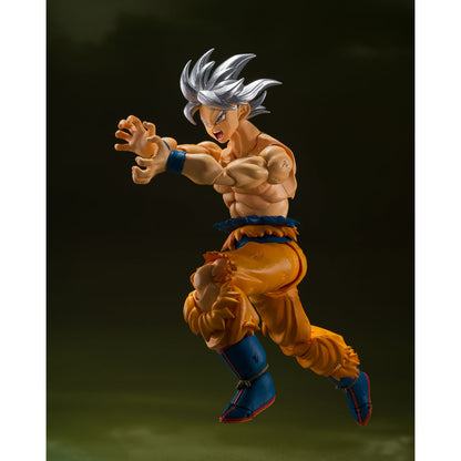 Dragon Ball Super S.H.Figuarts Goku Ultra Instinct - Toyotarou Edition w/ Figupedia Book