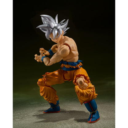Dragon Ball Super S.H.Figuarts Goku Ultra Instinct - Toyotarou Edition w/ Figupedia Book