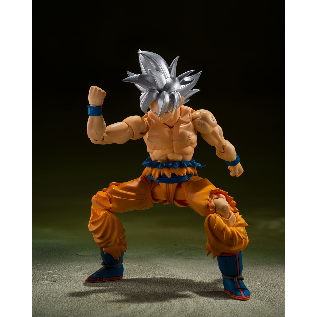 Dragon Ball Super S.H.Figuarts Goku Ultra Instinct - Toyotarou Edition w/ Figupedia Book