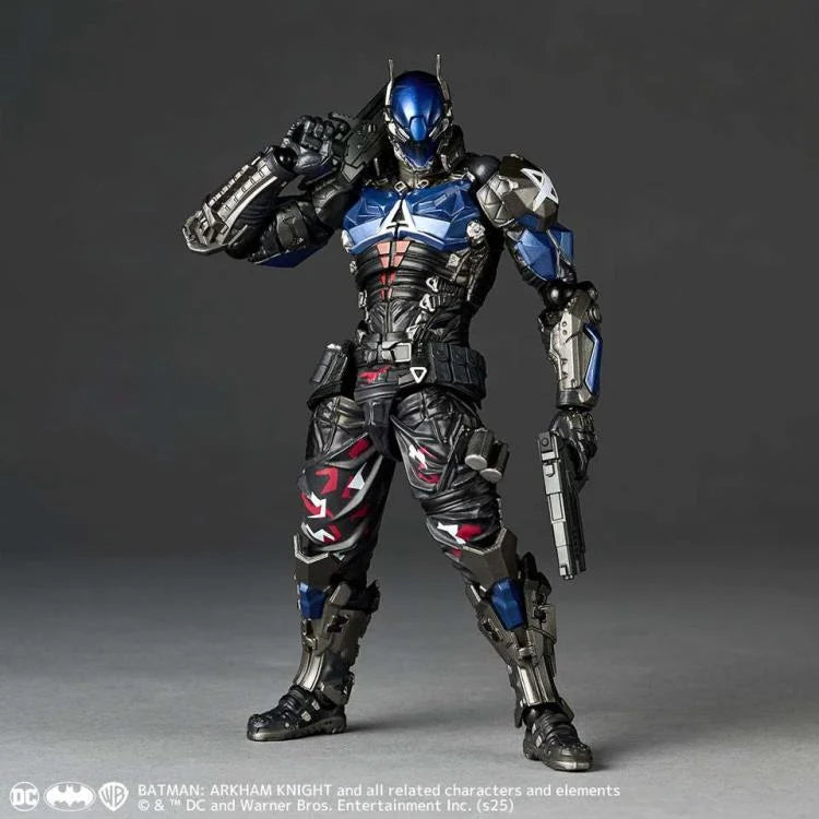 Batman: Arkham Knight Amazing Yamaguchi Revoltech Arkham Knight (Ver. 1.5)