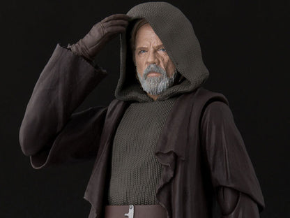 Star Wars S.H.Figuarts Luke Skywalker (The Last Jedi) Exclusive
