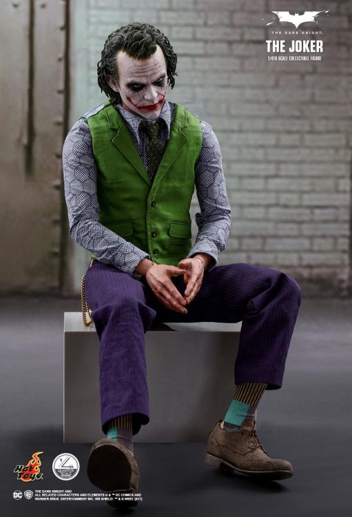 The Dark Knight QS010 The Joker 1/4th Scale Collectible Figure