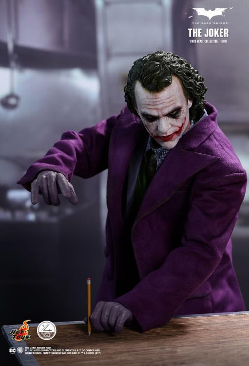 The Dark Knight QS010 The Joker 1/4th Scale Collectible Figure